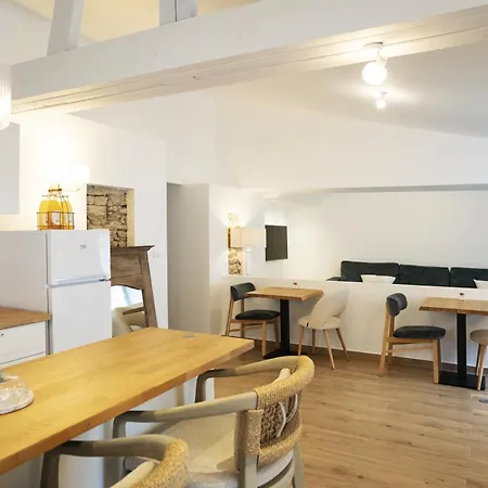 Pierres Blanches - Bed and breakfast 3*