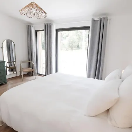 Pierres Blanches - Bed and breakfast 3*