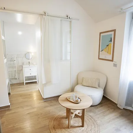 Pierres Blanches - *