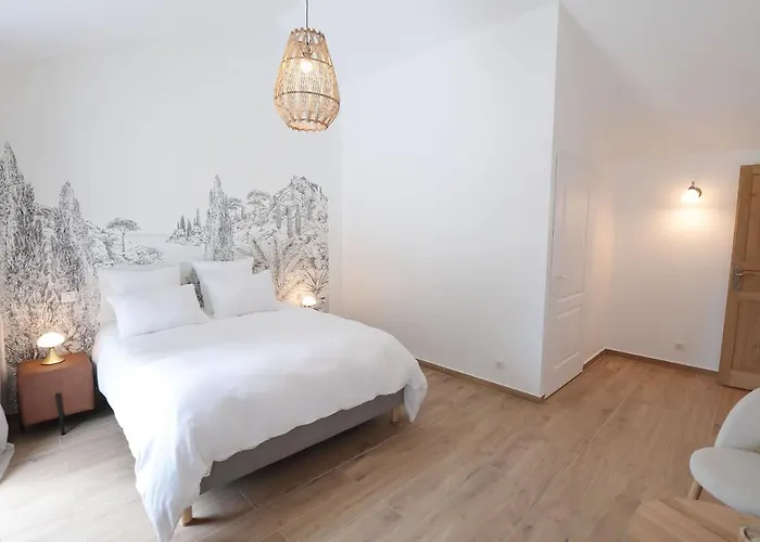 Couette-café Pierres Blanches - 3*