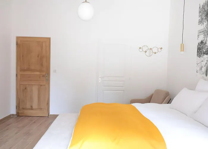 Pierres Blanches - 3*